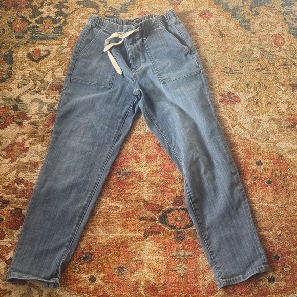 Judy Blue Blue pull on jogger Jeans with Cream Drawstring 7 /28 - Picture 5 of 7